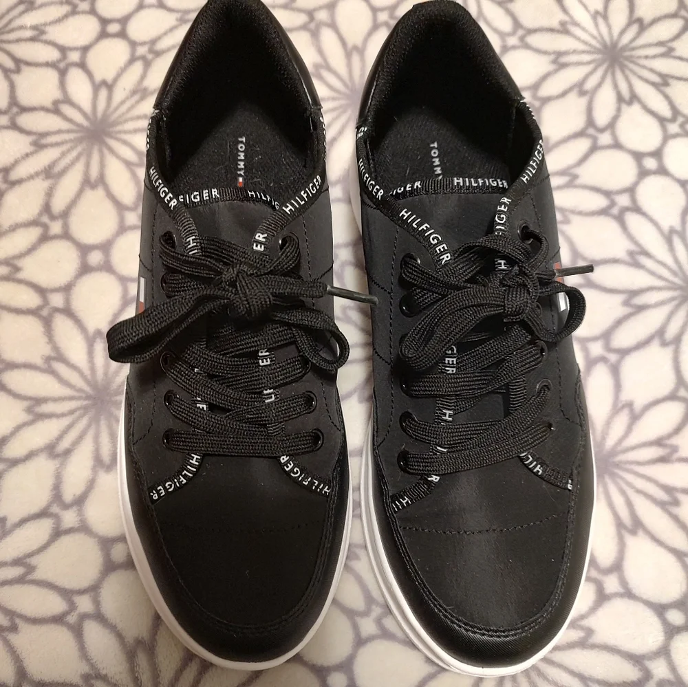 Tommy Hilfiger sneakers - Picture 5 of 10